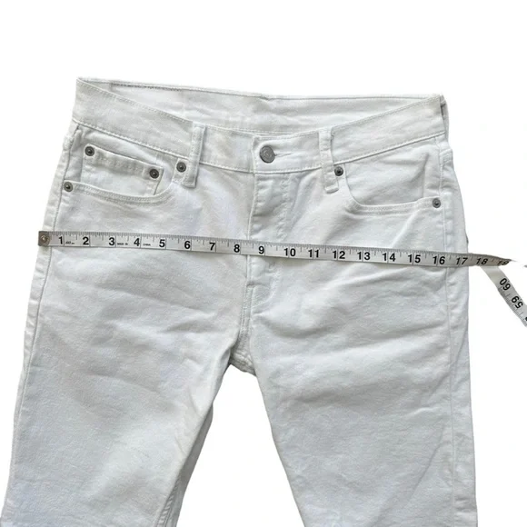 Levi's‎ Women's 551 White Classic Bermuda Denim Short Size: 30 - Picture 8 of 10